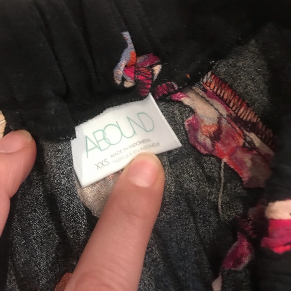 💐Floral Top 💐 - Picture 3 of 5